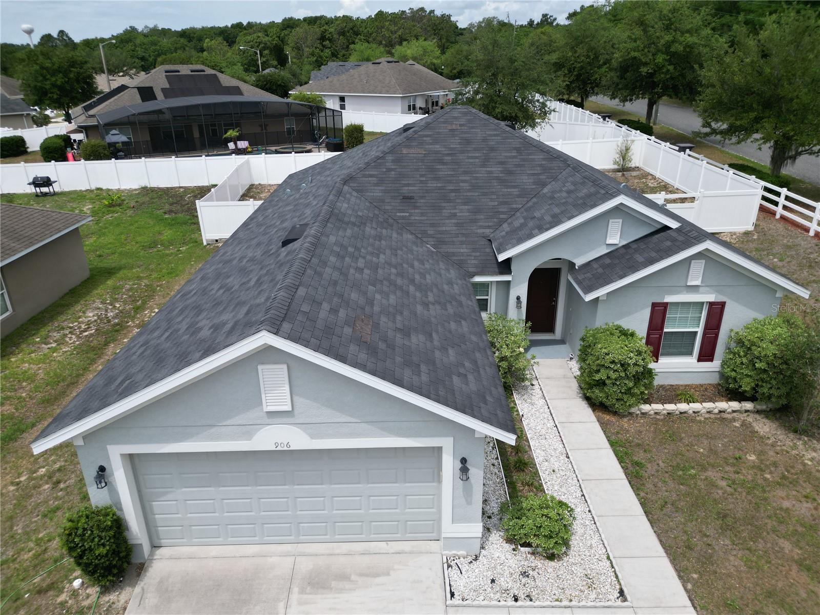 906 Chestnut Dr, FL