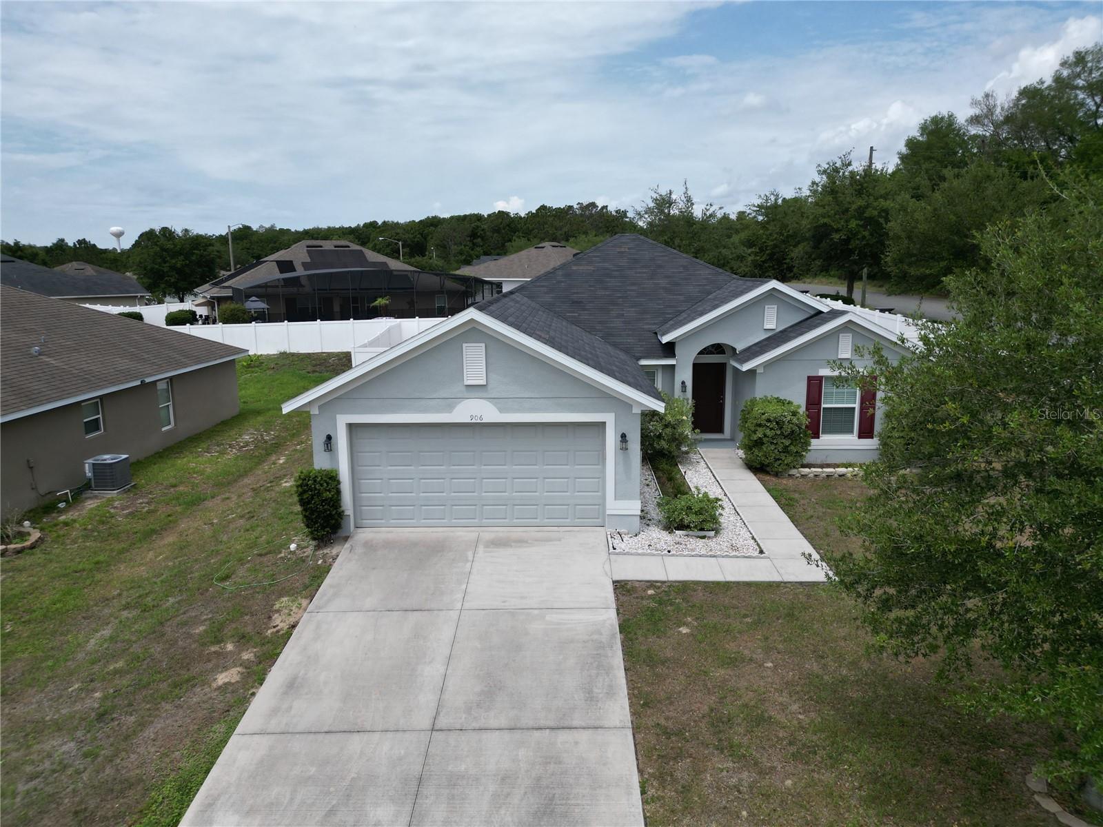 906 Chestnut Drive, FL