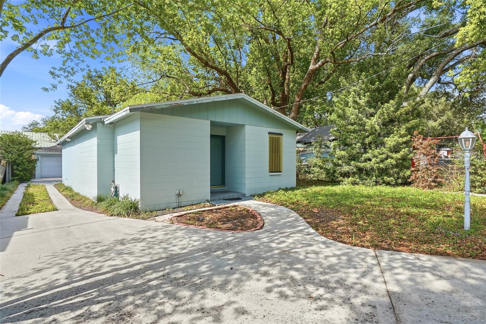 1026 W Rambla St, FL