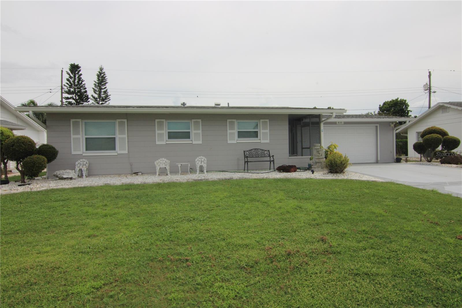 810 Oakmont Avenue, FL