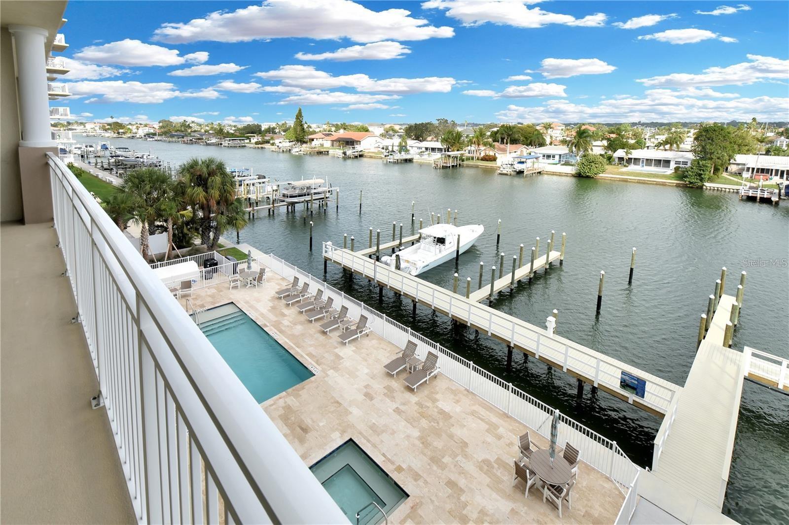 125 Island Way #403, FL