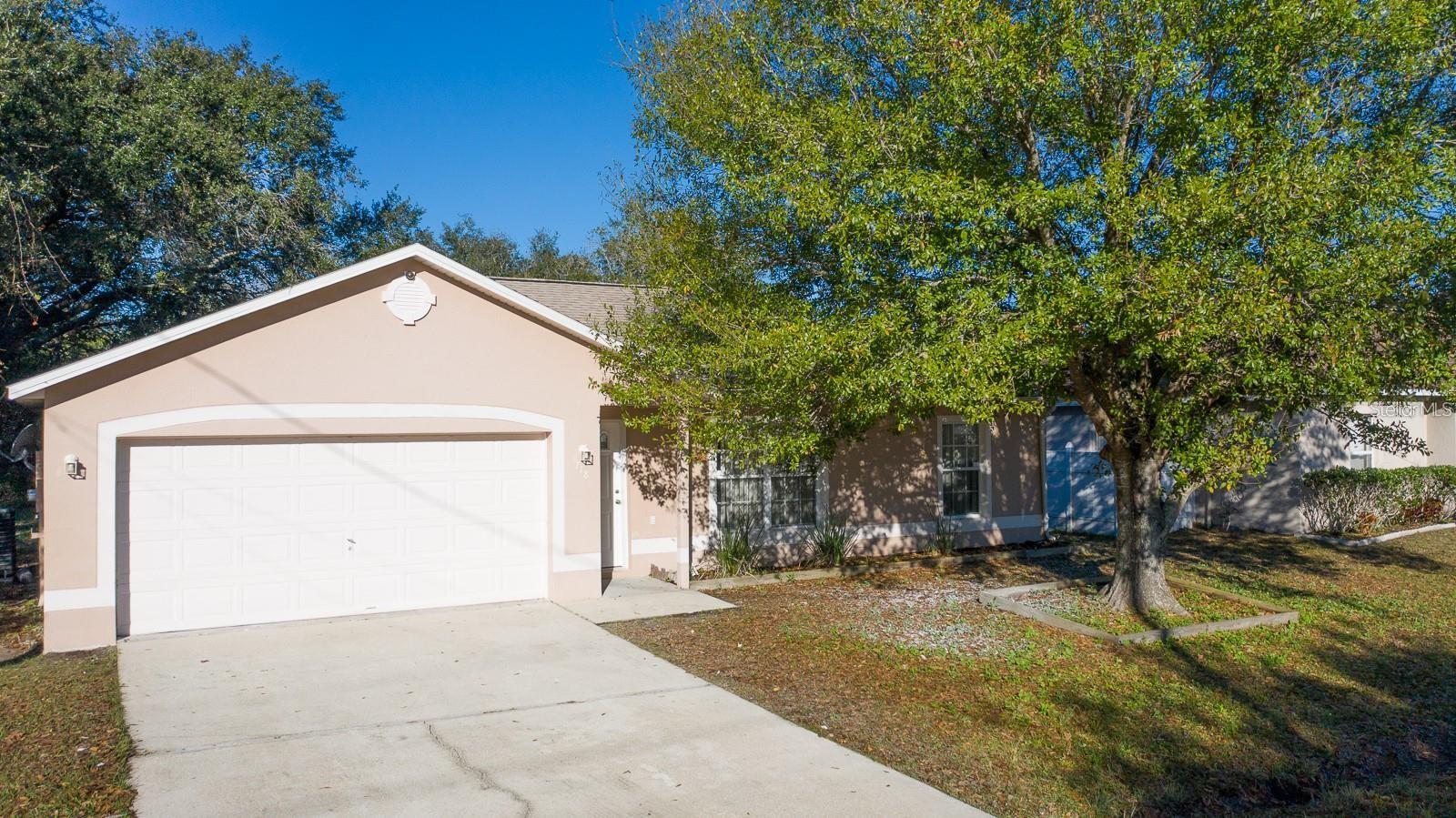 718 Pincon Ln, FL