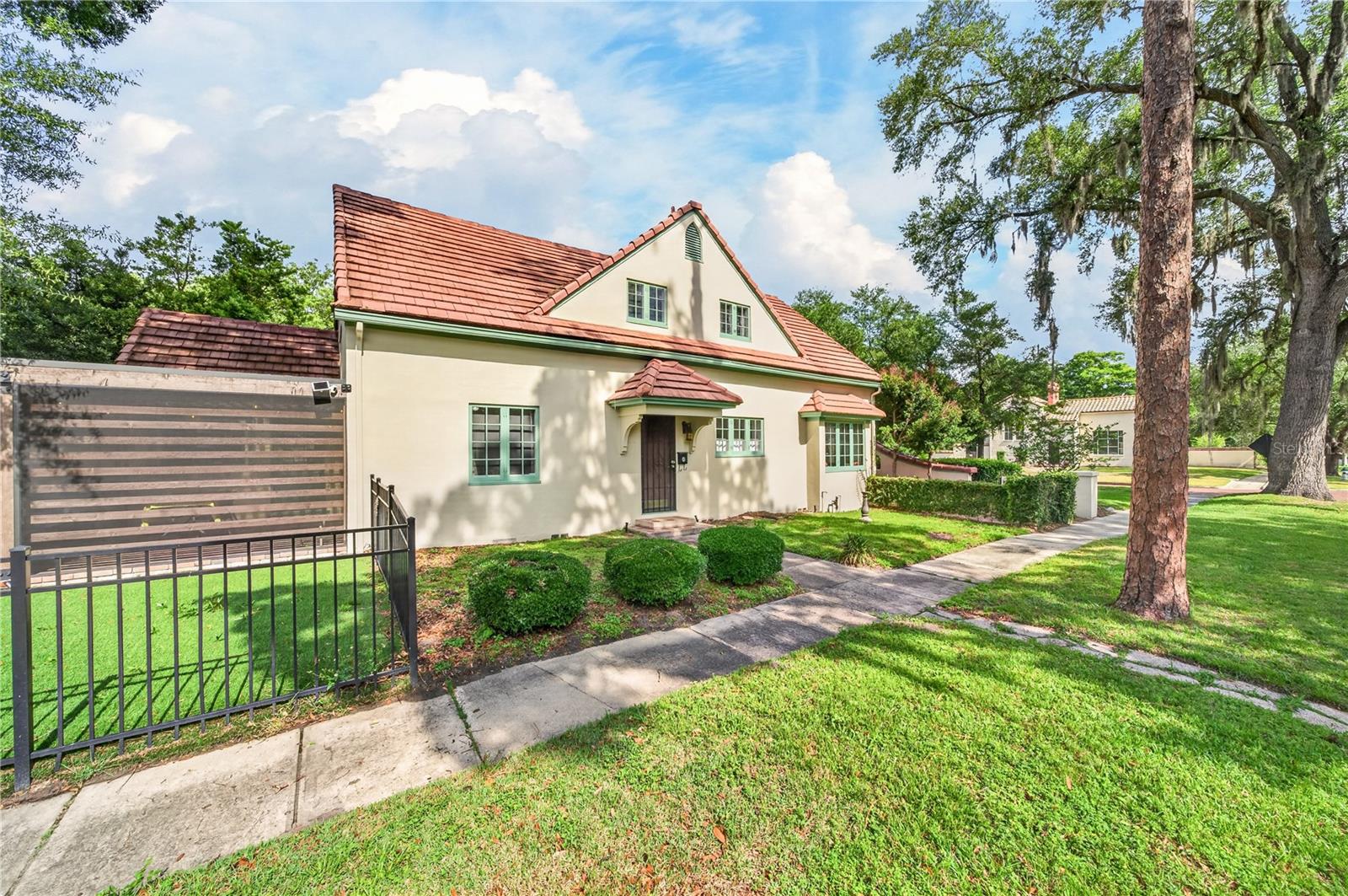 1216 Golden Lane, FL