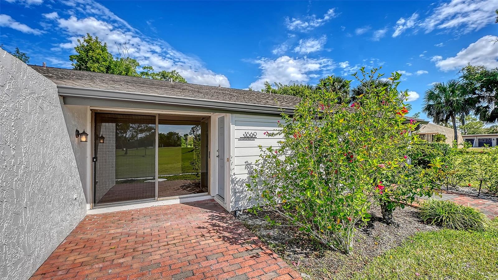 3569 Longmeadow, FL