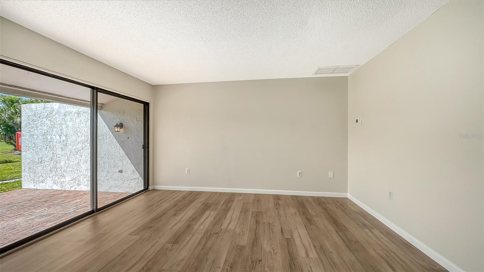 3569 Longmeadow, FL