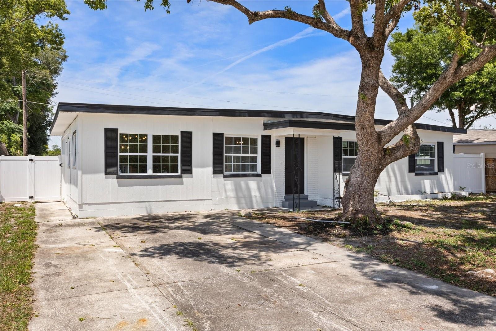 388 Clemson Dr, FL