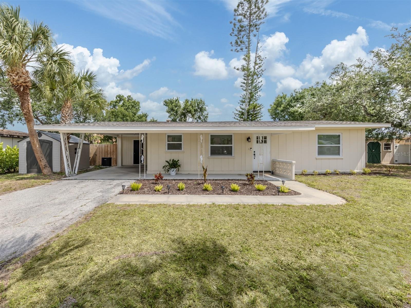 929 Cypress Ave, FL