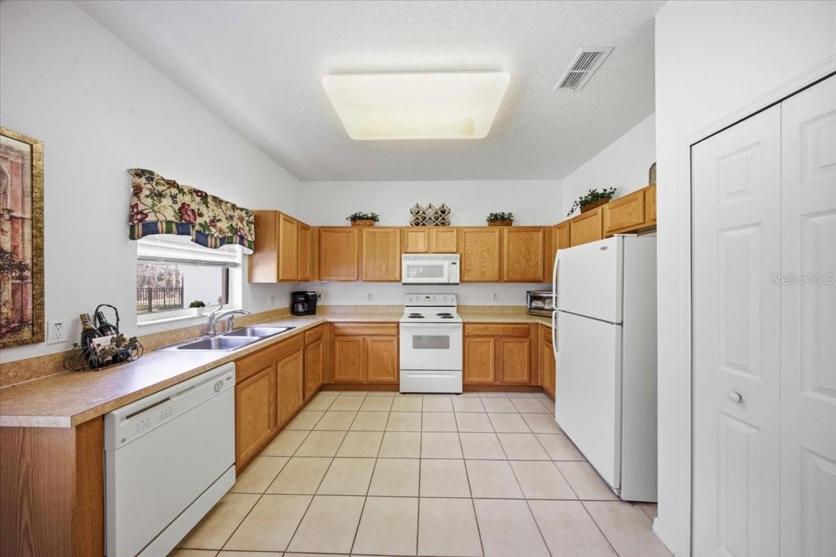 532 Genoa Drive, FL