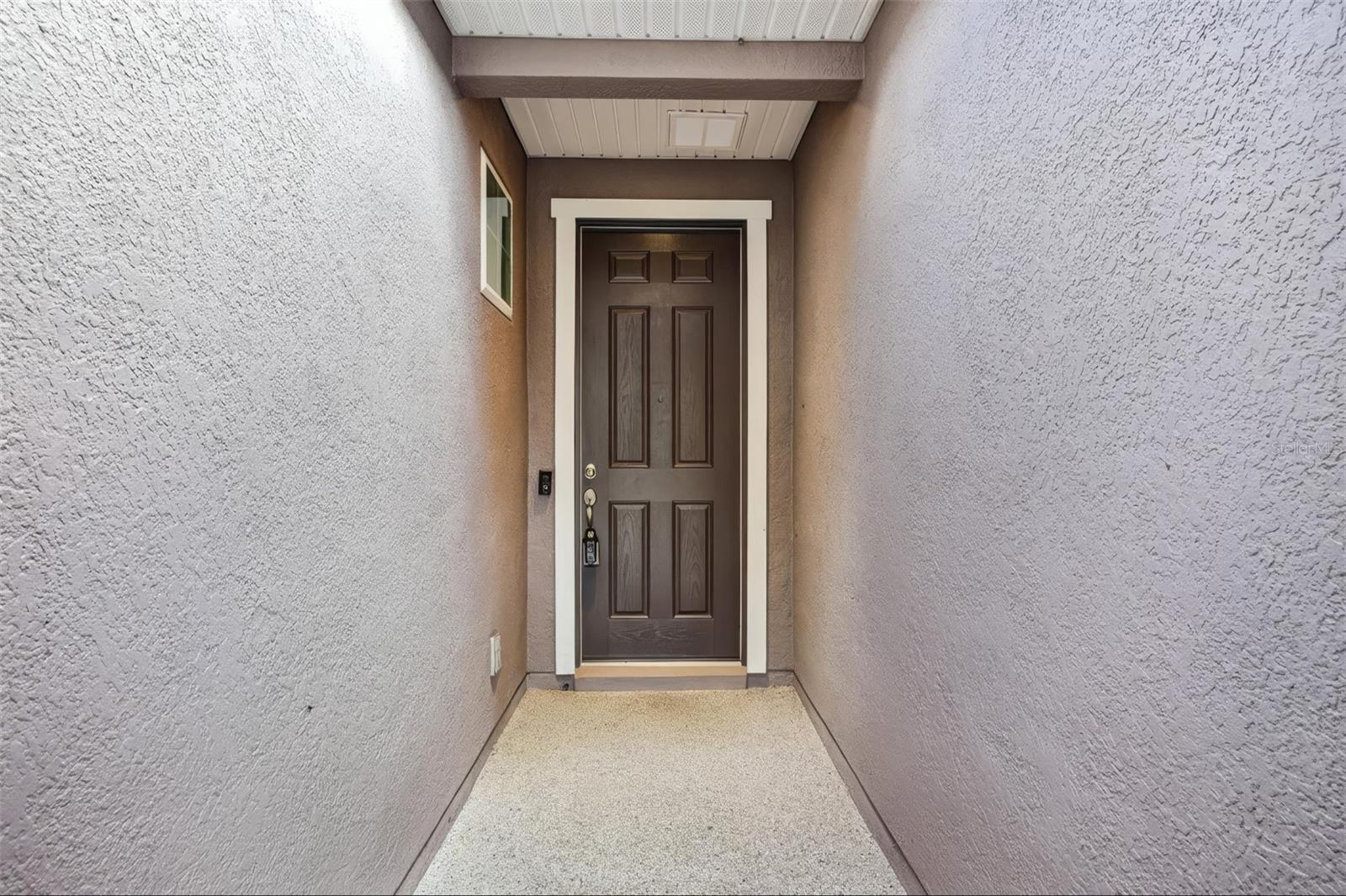 508 Narrow View Lane, FL