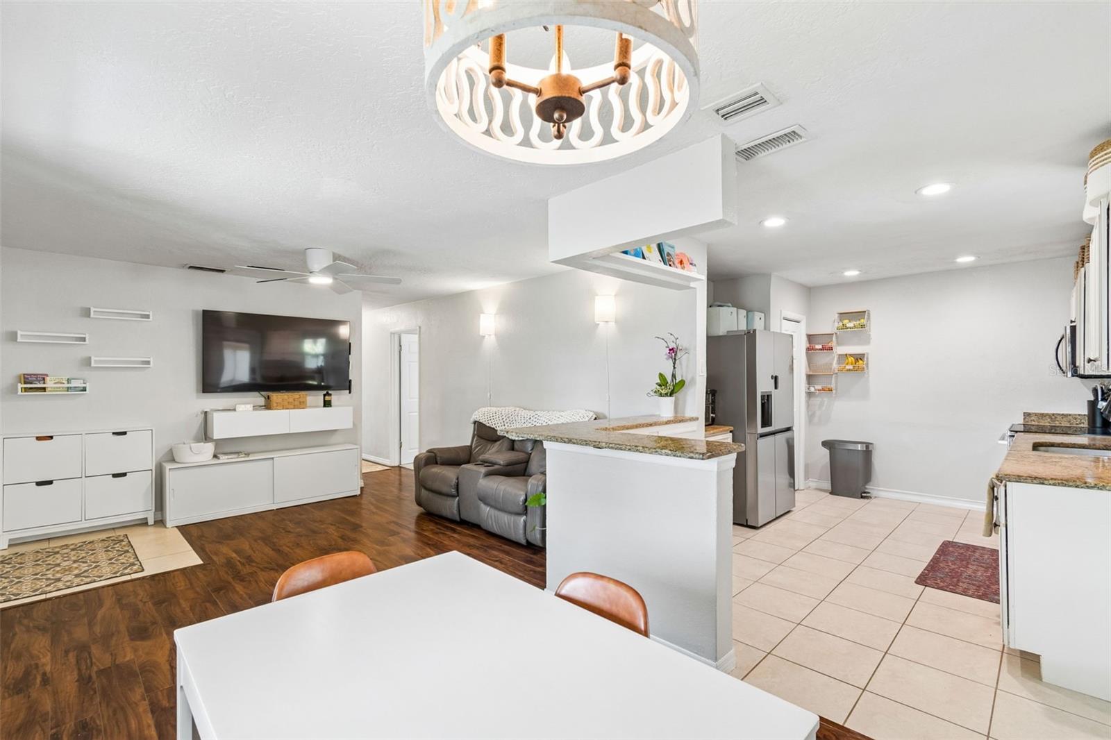 3912 Leila Avenue, FL