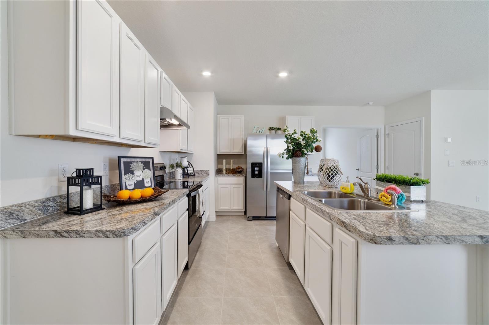 1548 Catbriar Way, FL