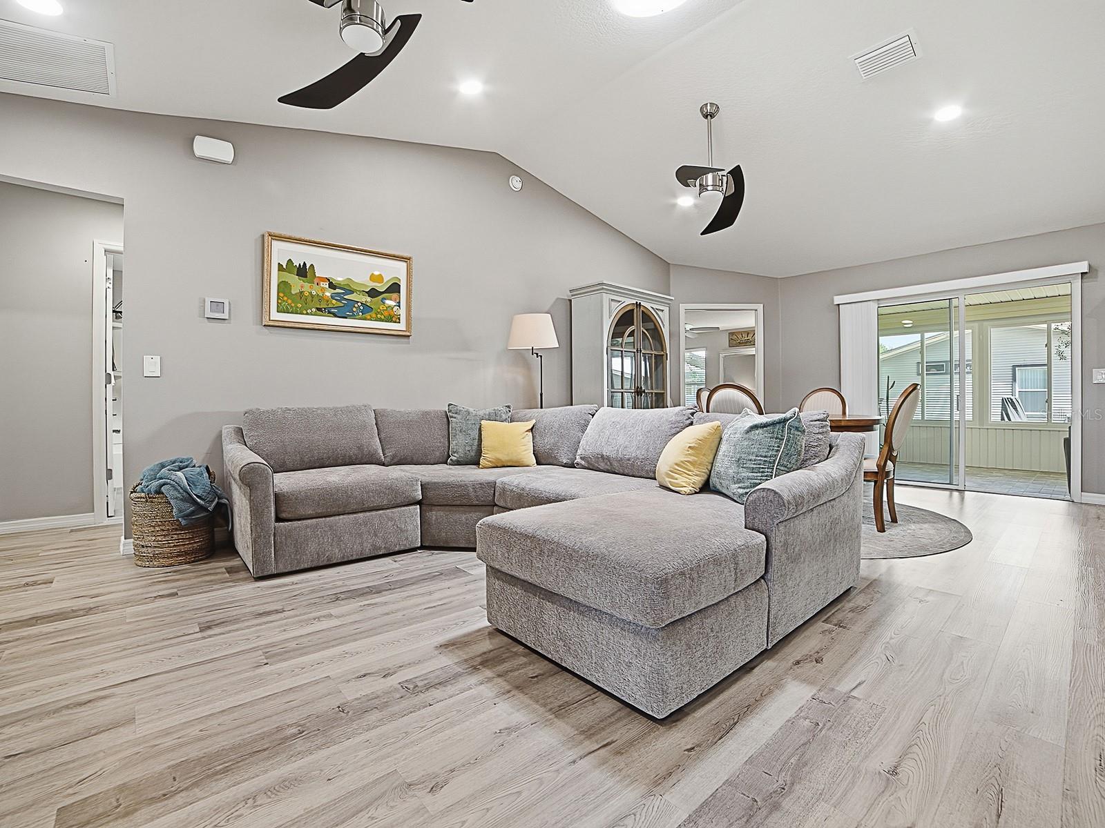 1033 Aloha Way, FL