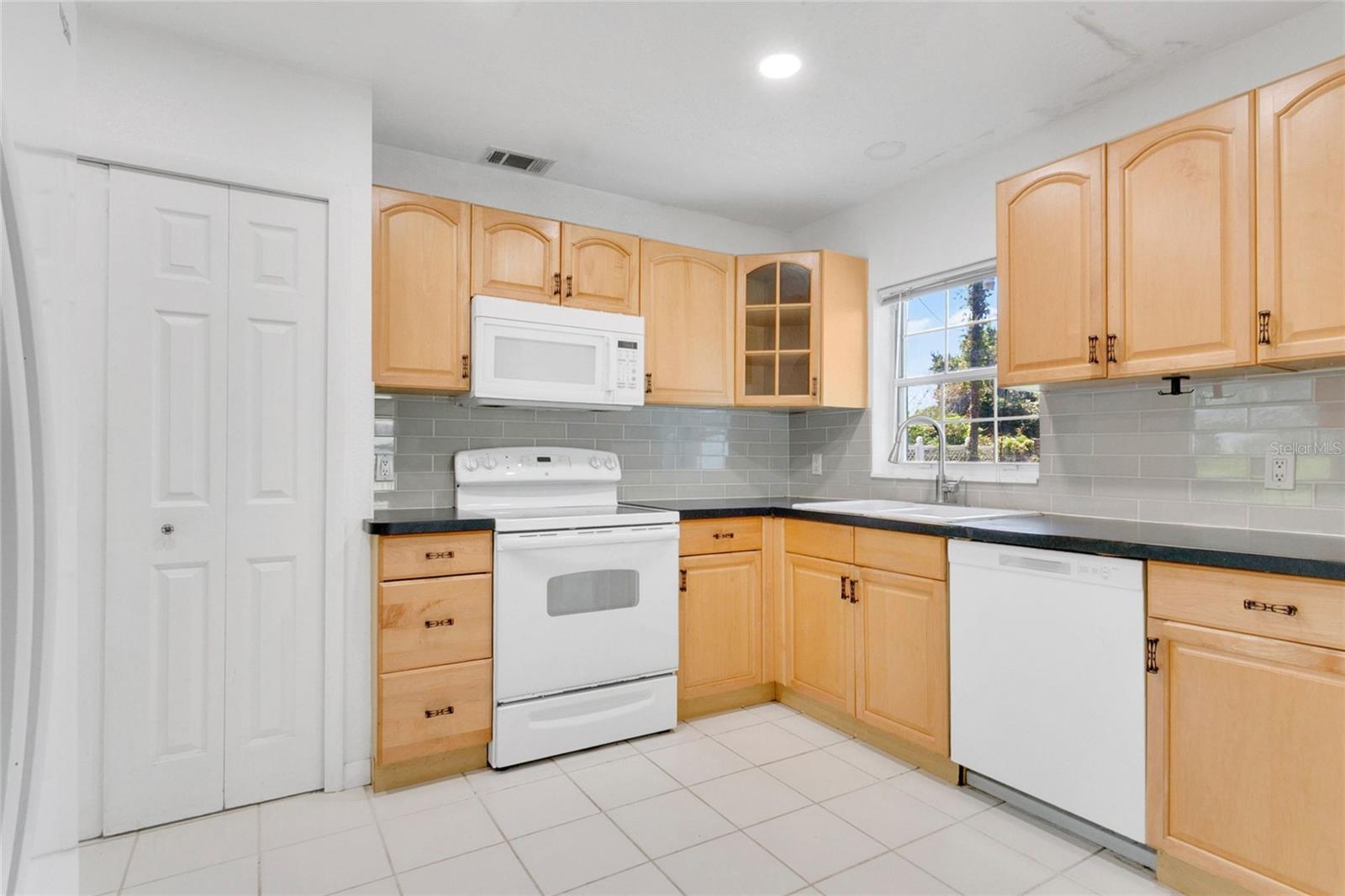 2482 Roxbury Road, FL