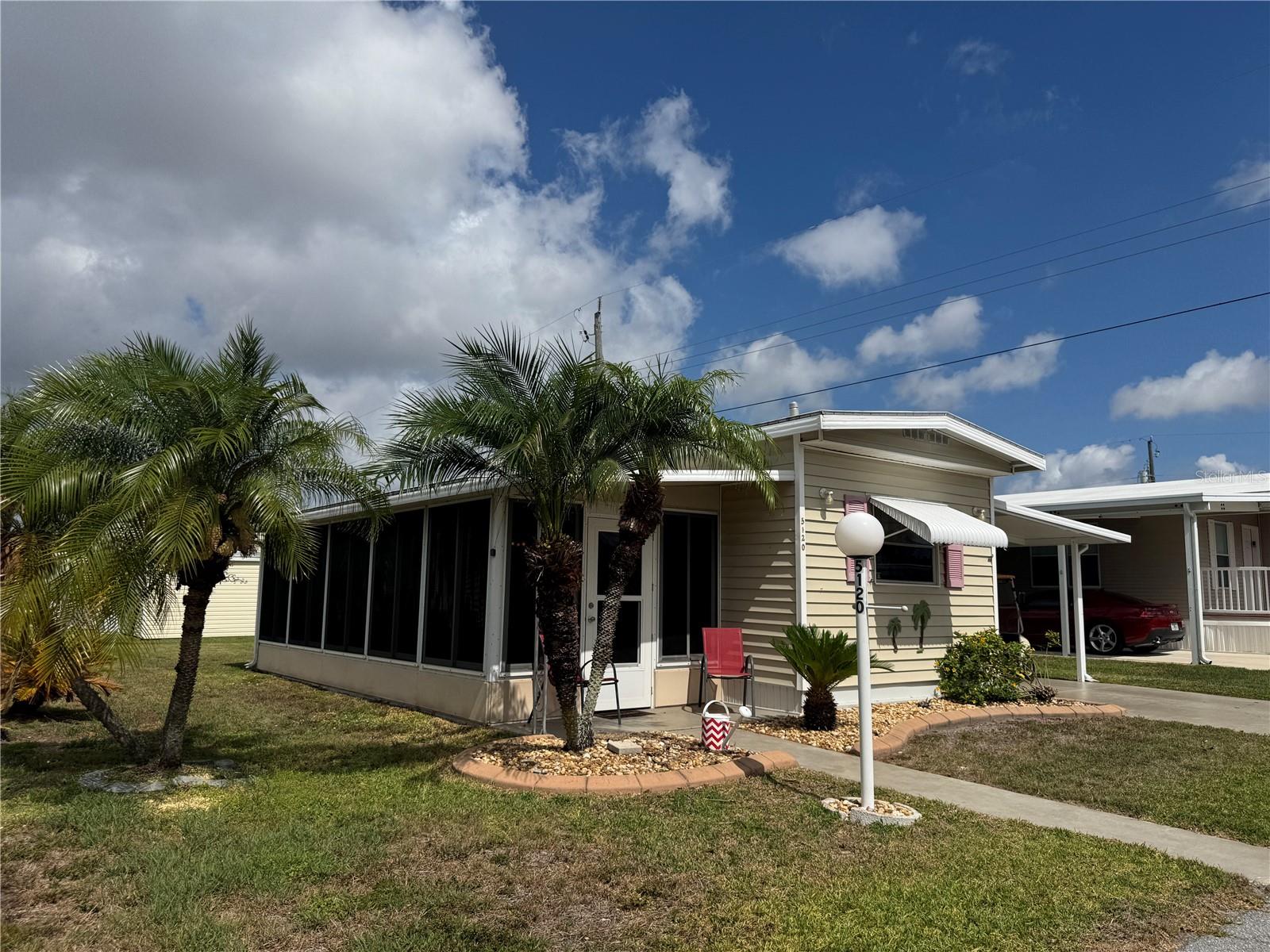 5120 8 A St E, FL
