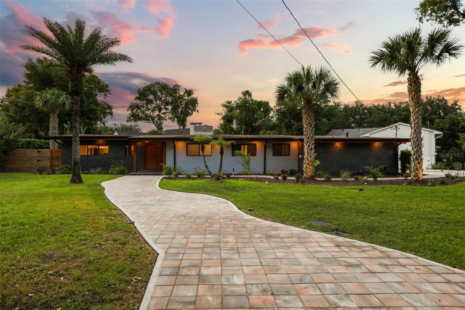 541 Manor Road, FL