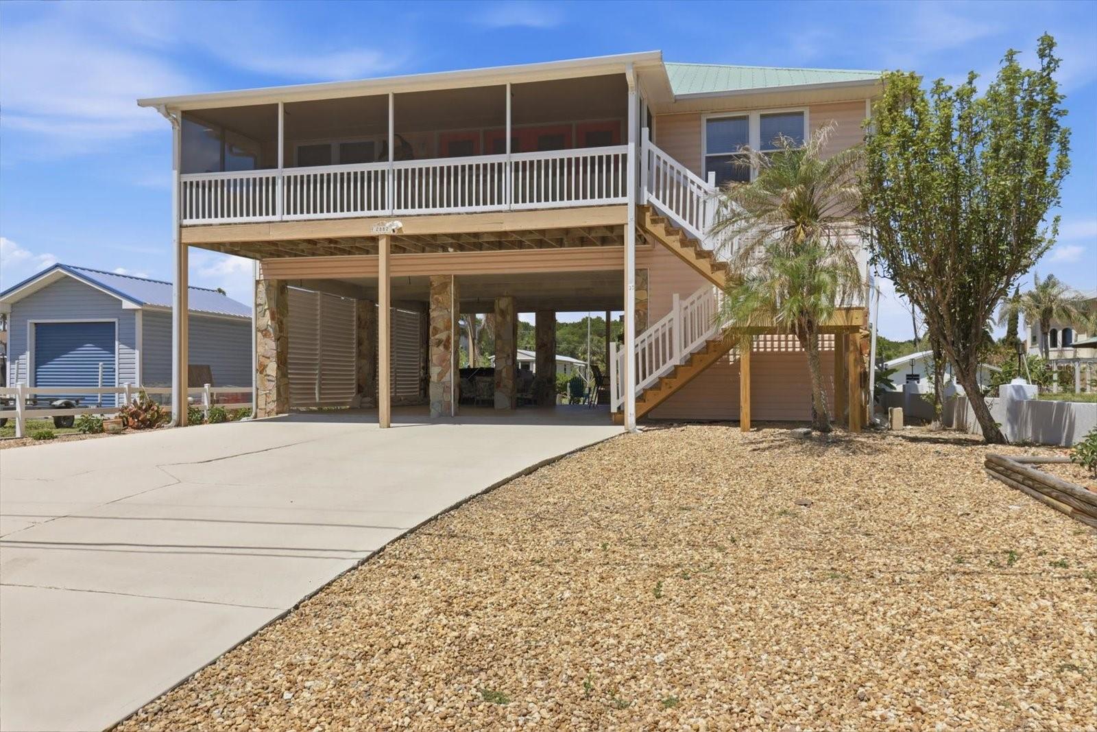 2882 N Comanche Pt, FL