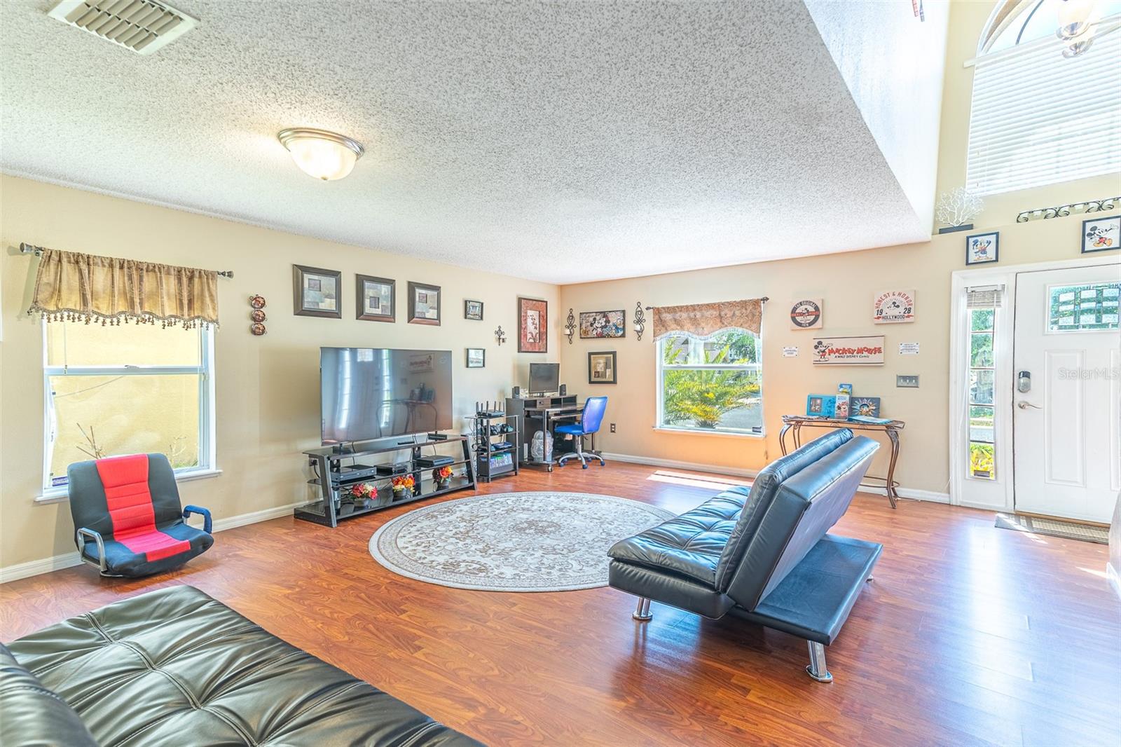 407 Samuel Street, FL