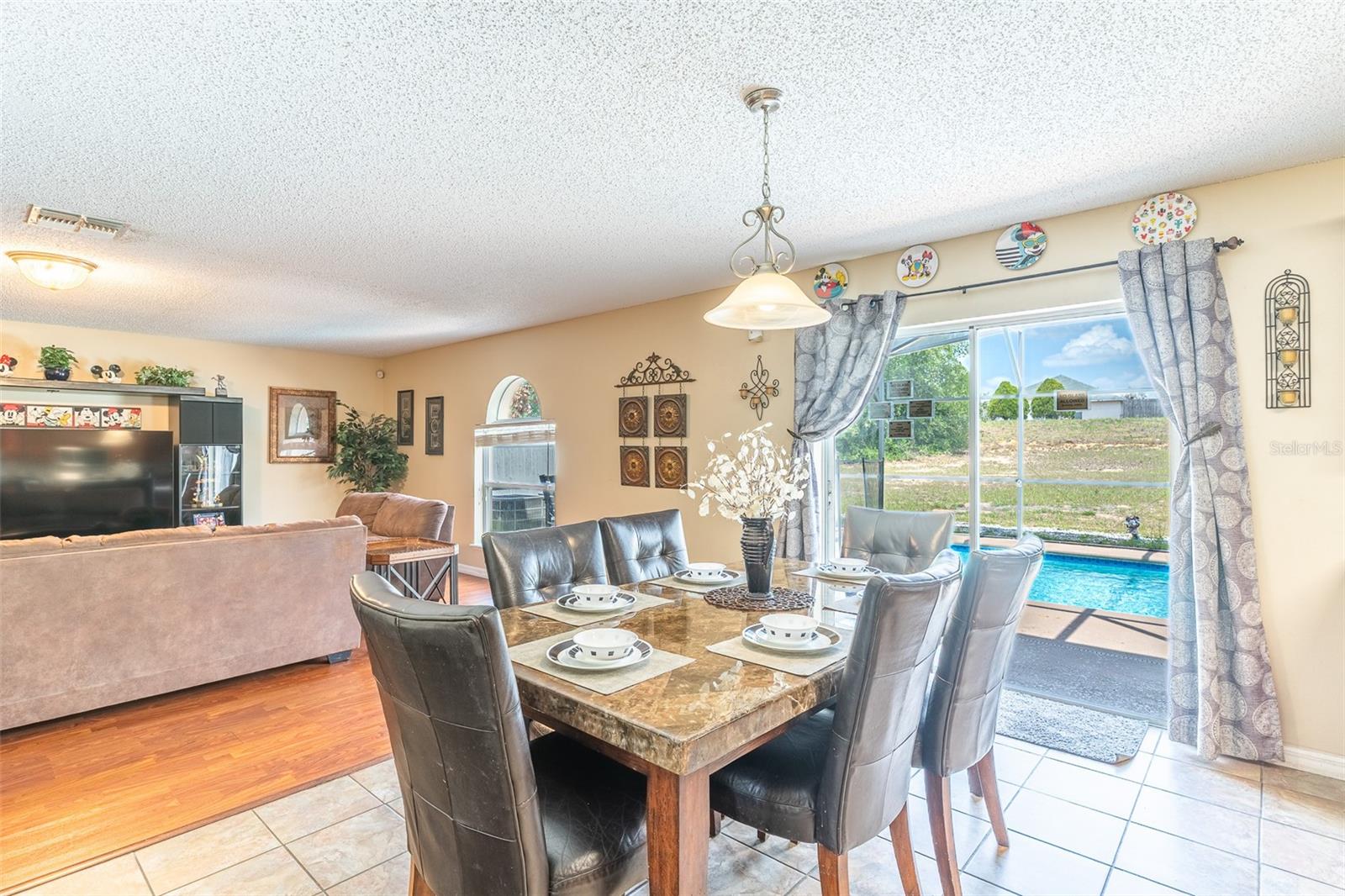 407 Samuel Street, FL