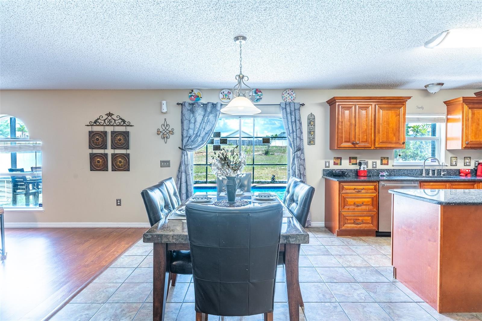407 Samuel Street, FL