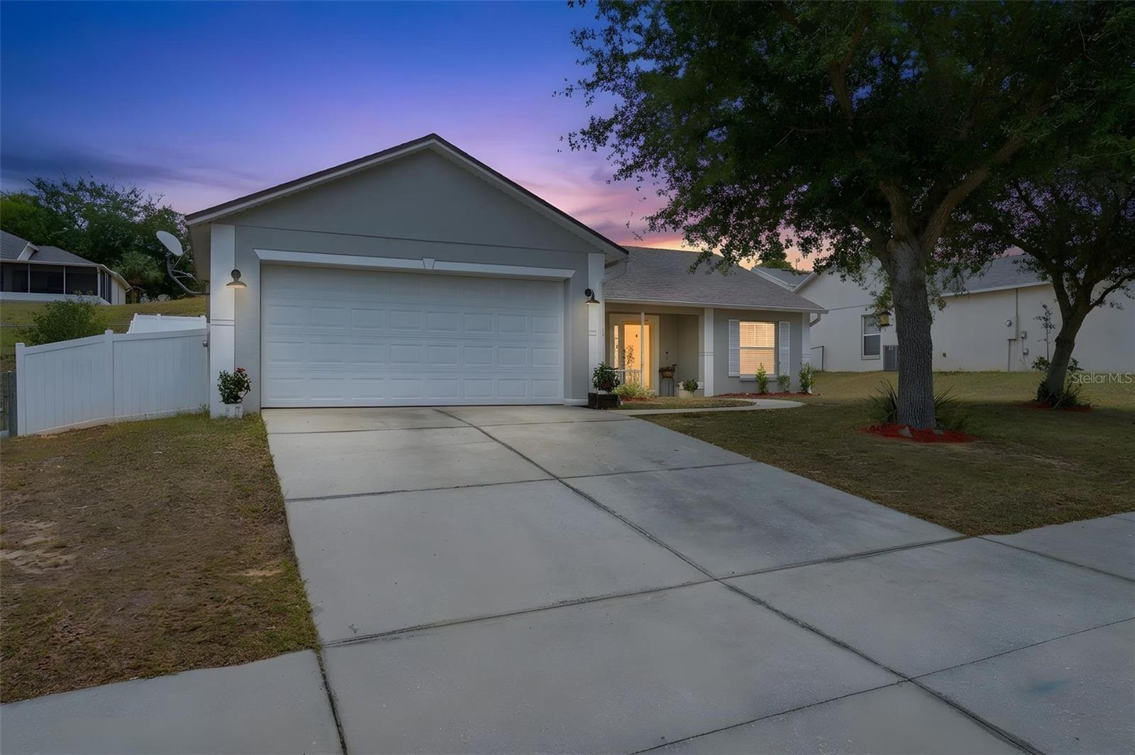 812 Shore Breeze Way, FL
