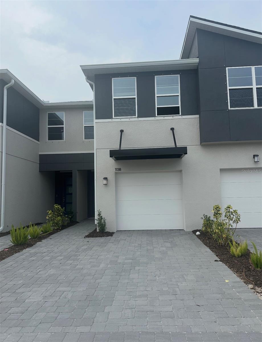 1138 Creek Valley Court, FL