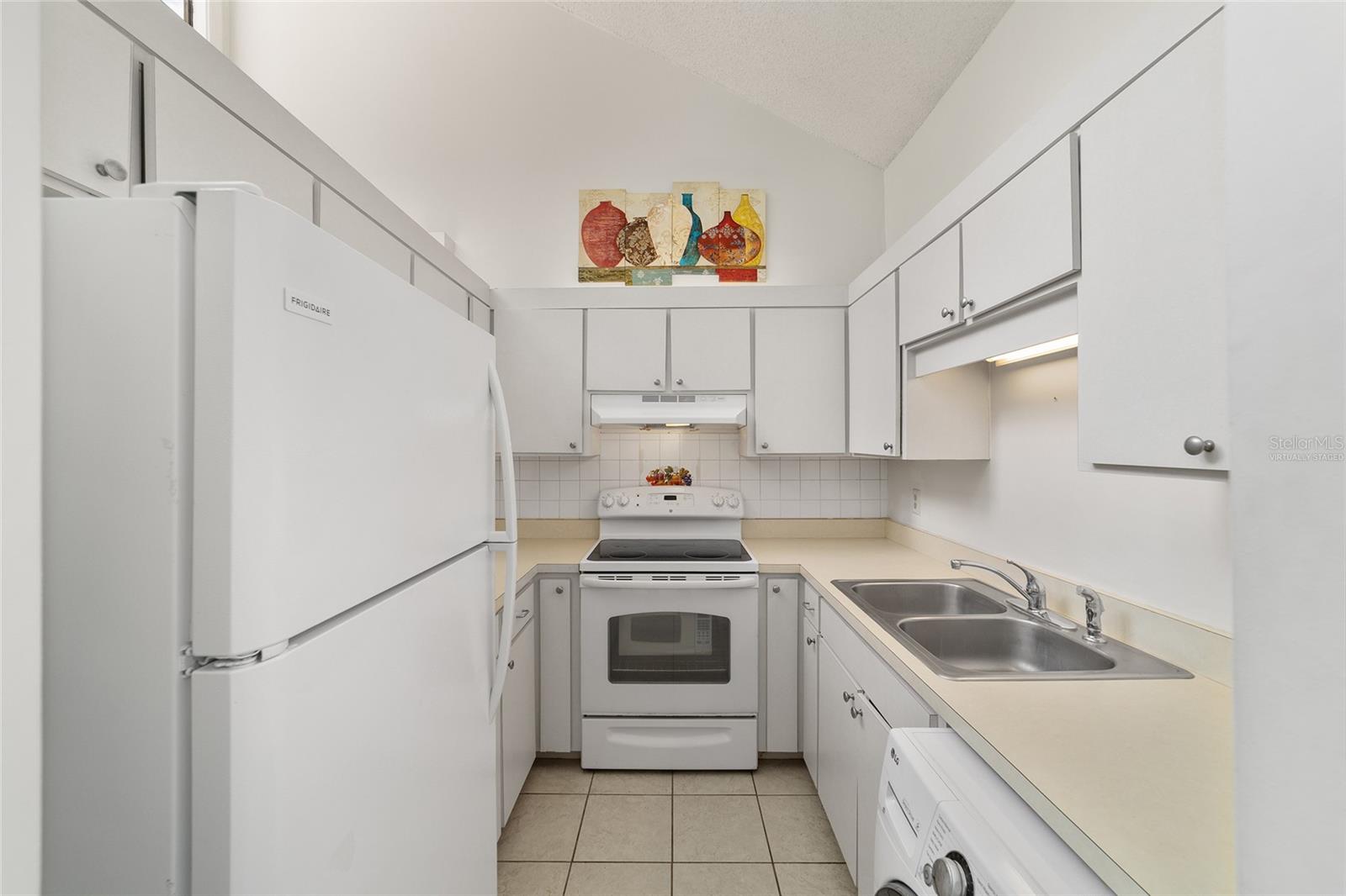 2415 7th Street, FL