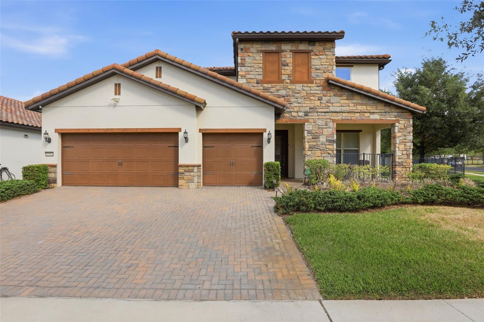 10902 Citron Oaks Dr, FL