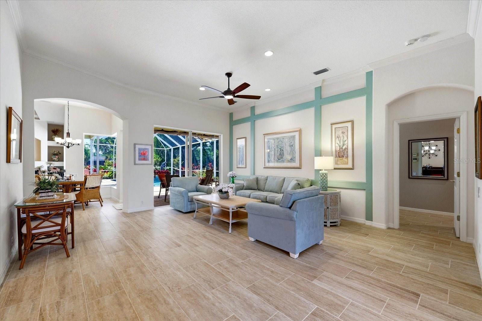 10010 Cherry Hills Avenue Circle, FL