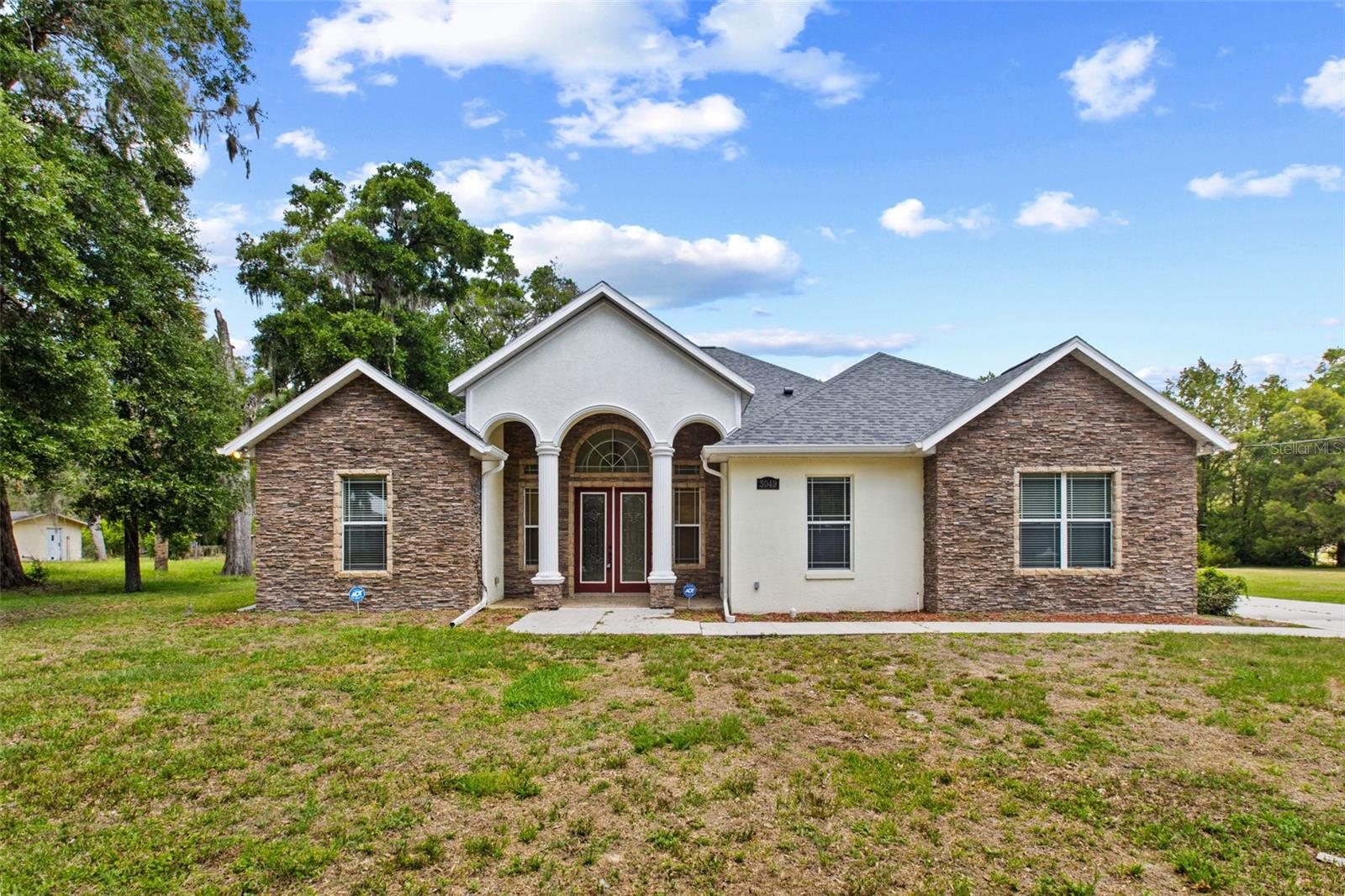 3049 W Laurel St, FL