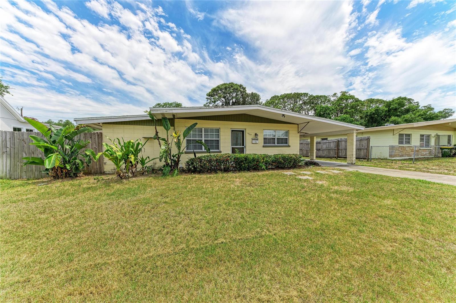 2564 Wood St, FL