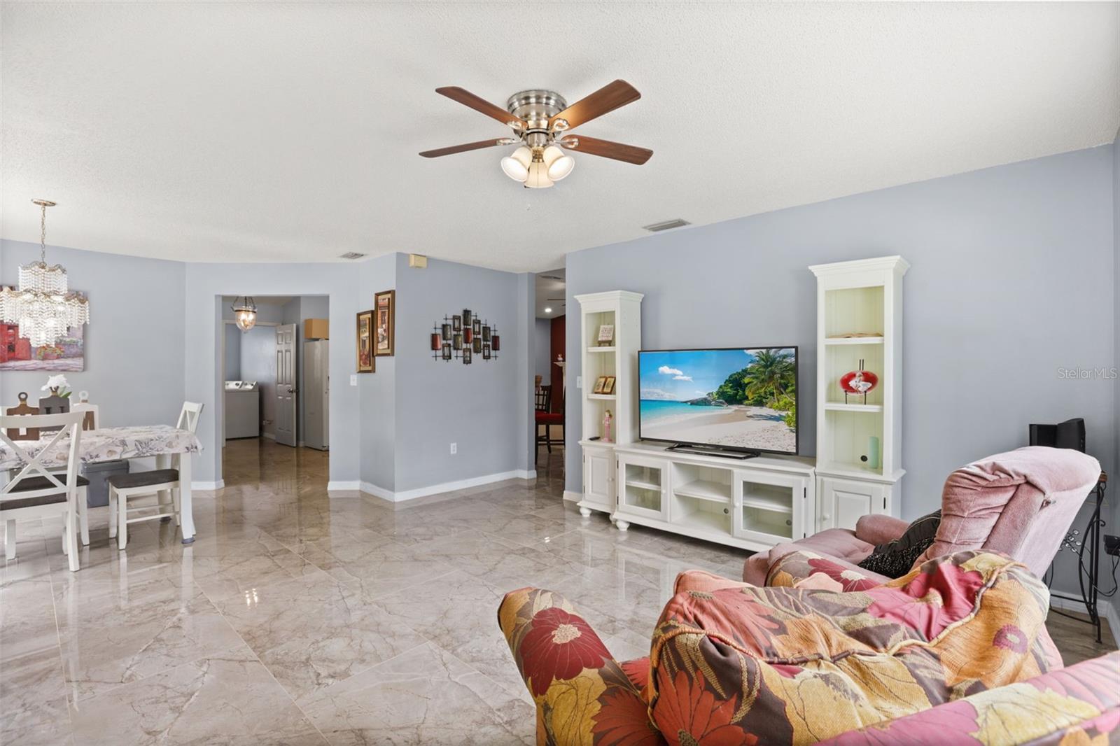 329 Lake Daisy Loop, FL