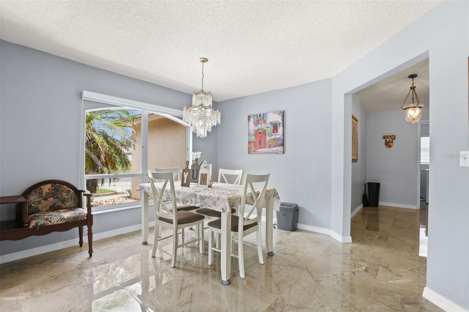329 Lake Daisy Loop, FL