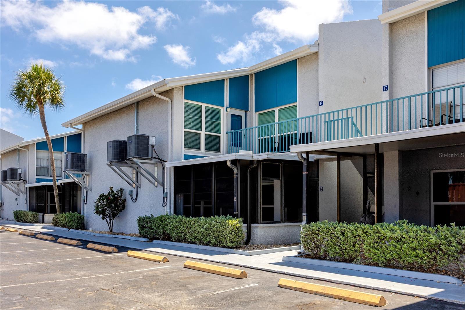 159 Medallion Blvd #F, FL
