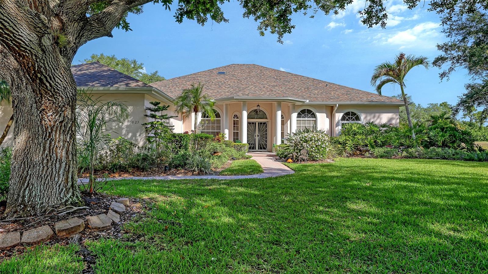 7025 N Serenoa Dr, FL