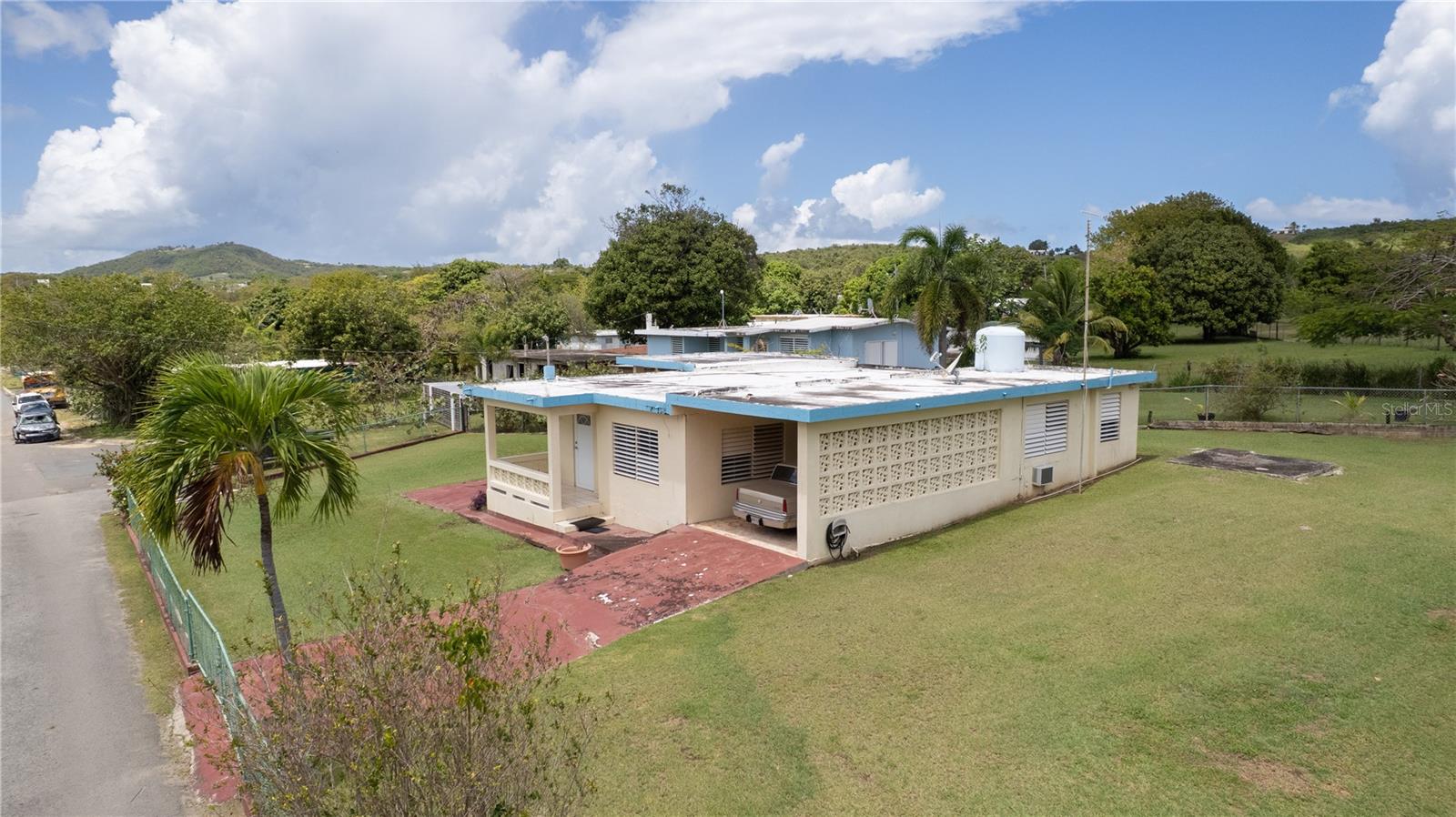 195 Calle Almendro, PR