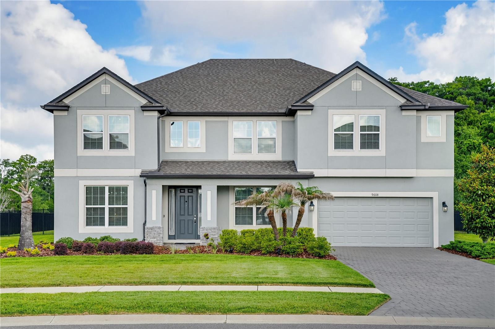 9608 Sorbonne Loop, FL