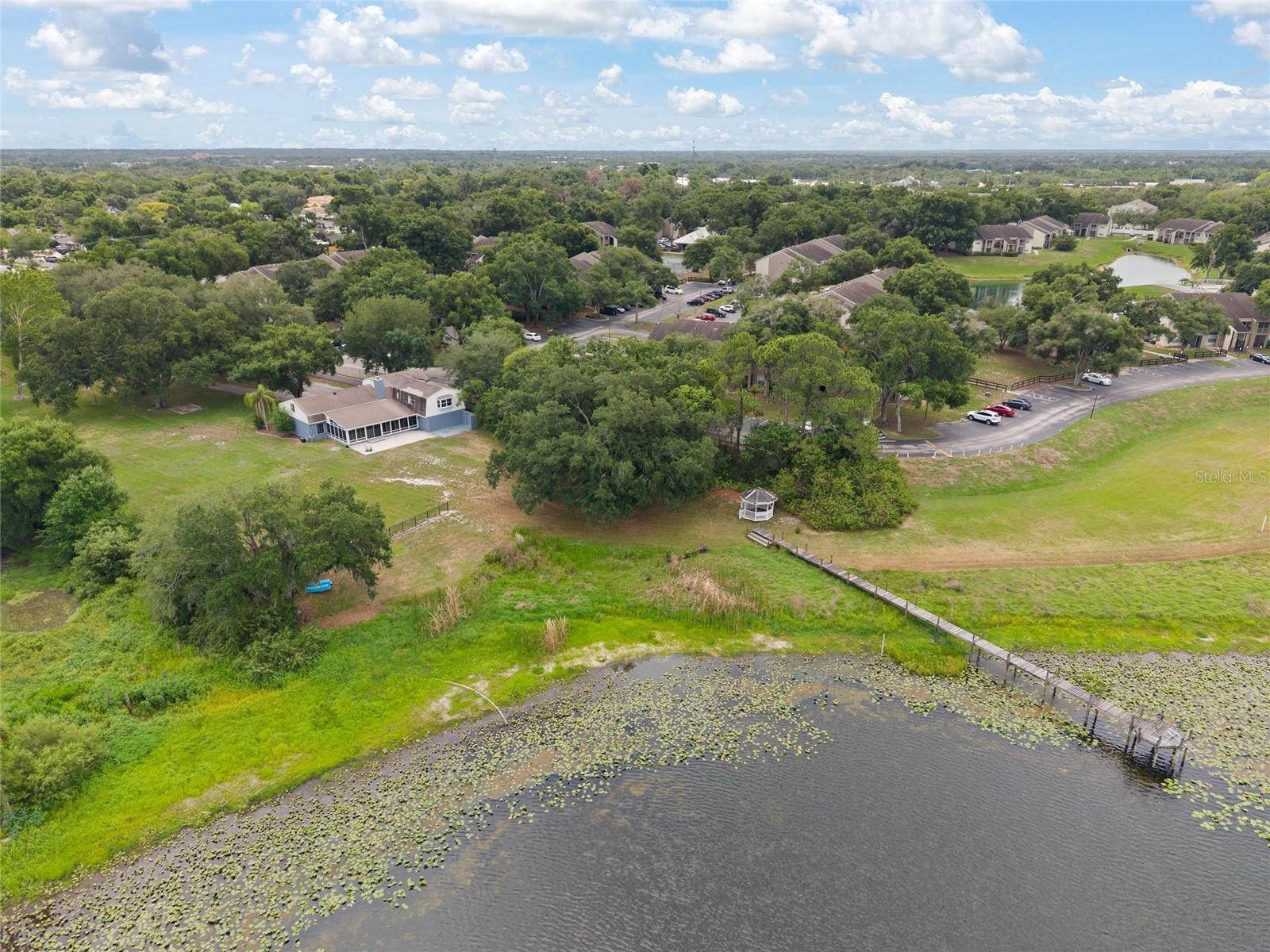 498 Lakewood Drive, FL