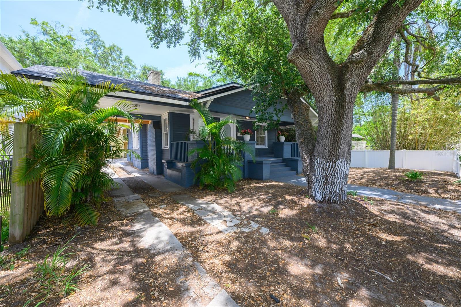 902 Columbus Drive, FL