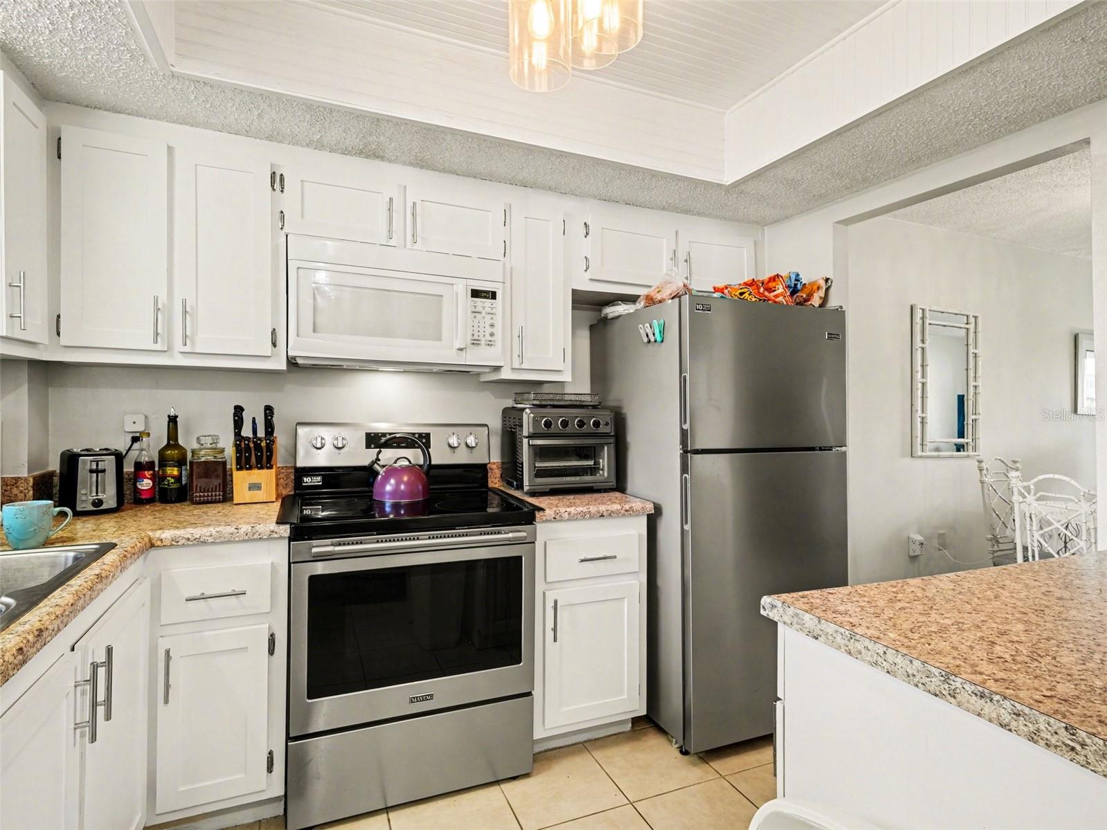 3915 Lake Bayshore Drive, FL