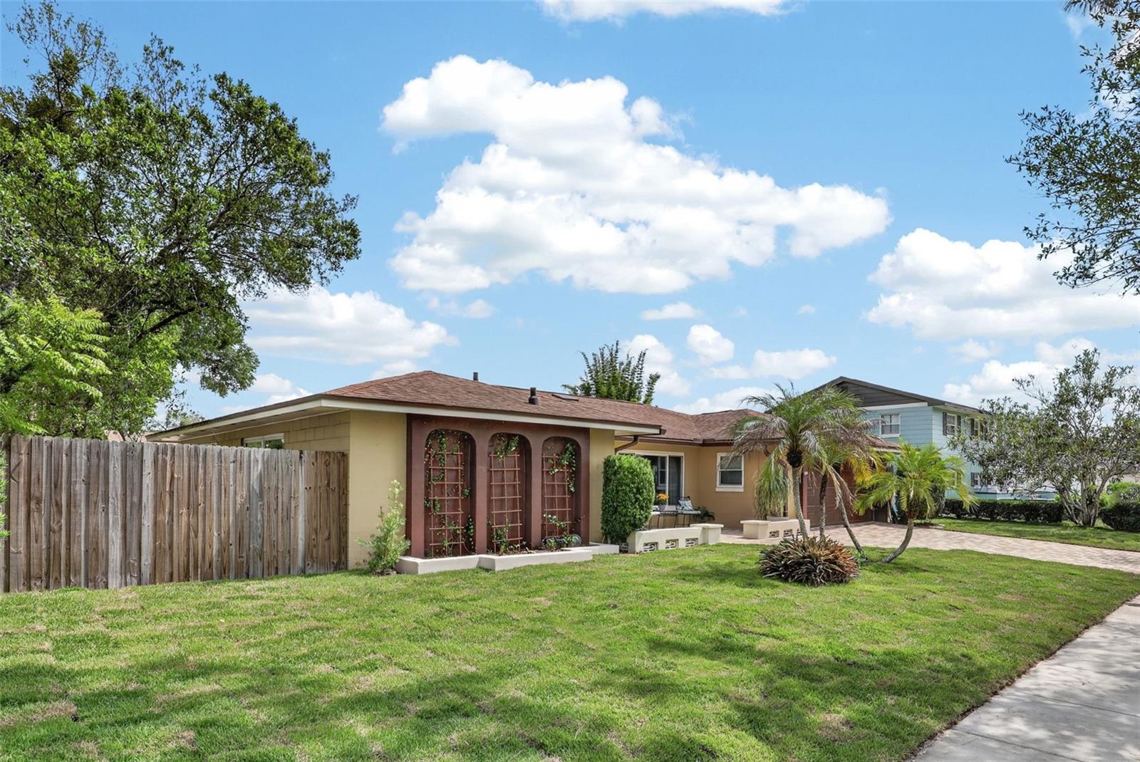 1905 Poinsetta Lane, FL