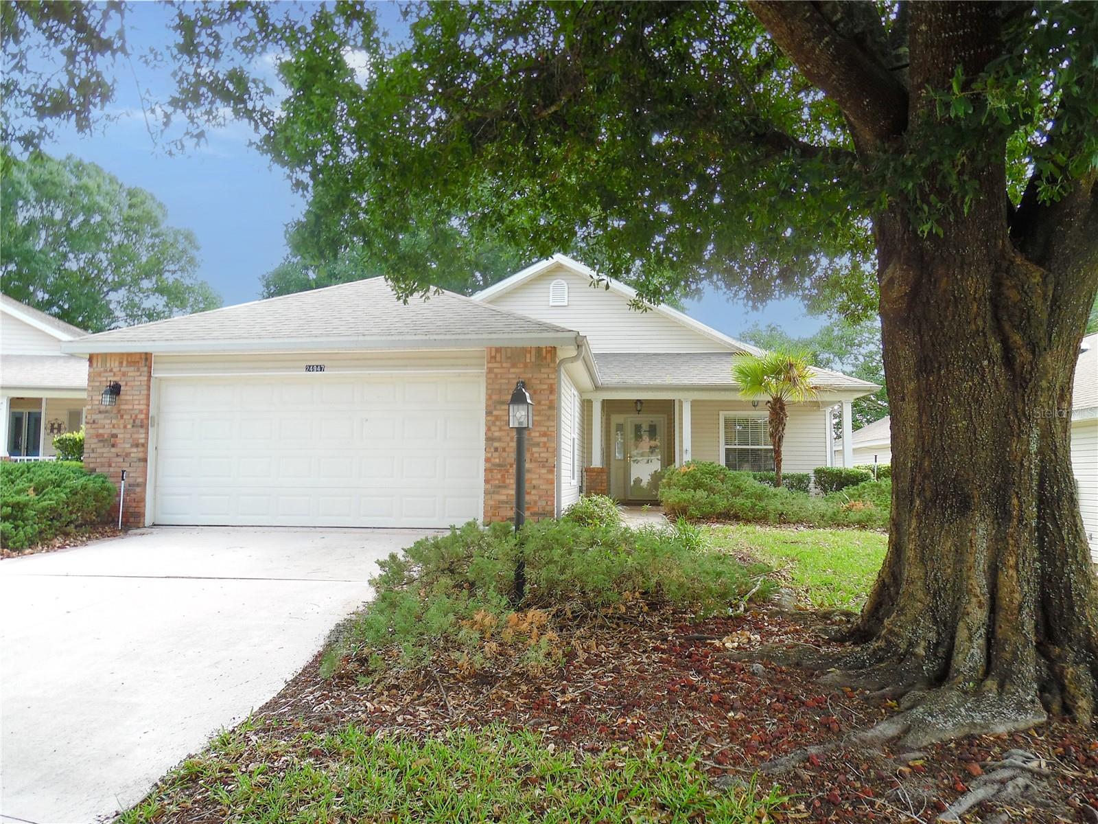 24947 Cranes Roost Cir, FL