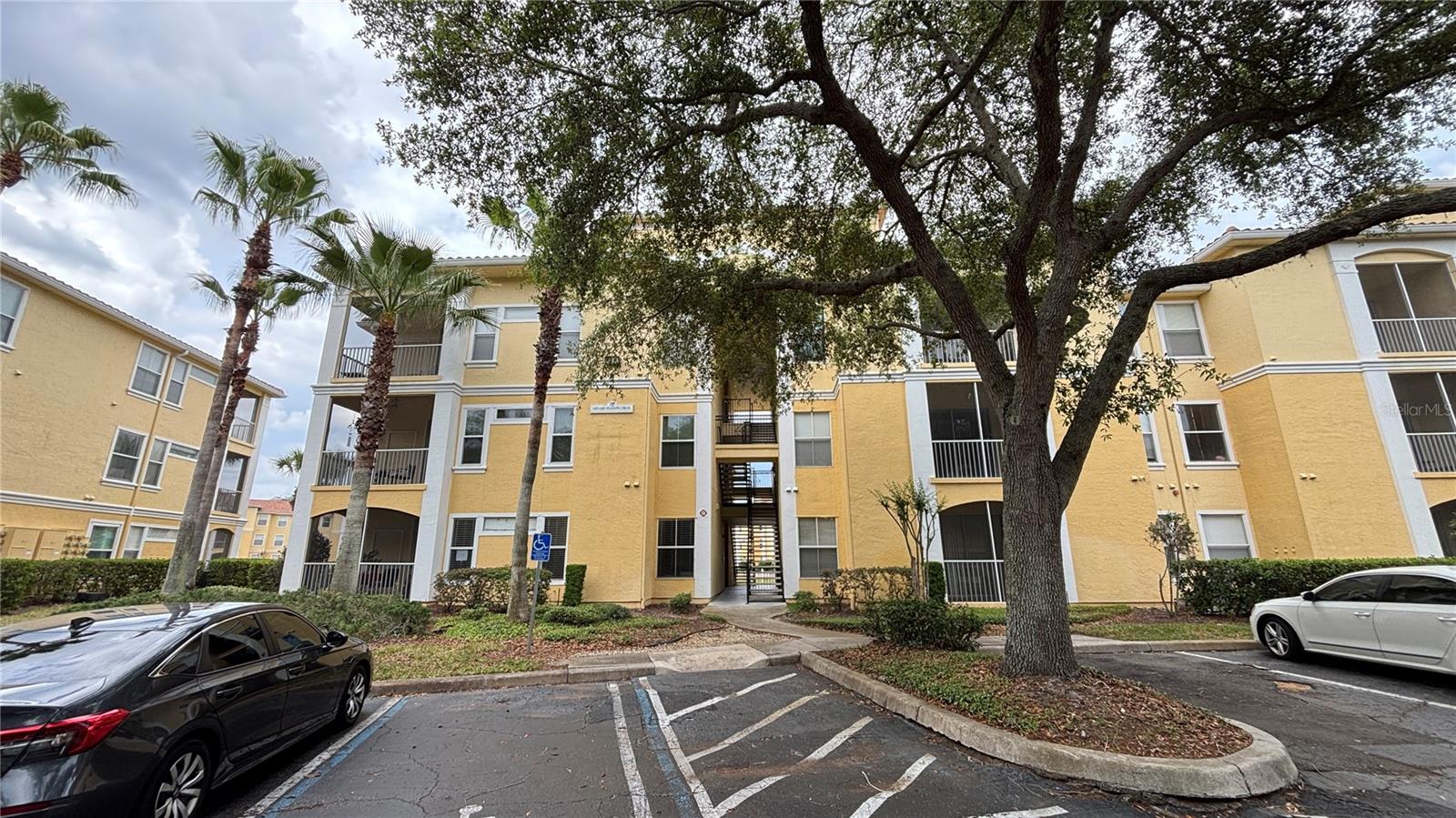 1325 Lake Shadow Circle, FL