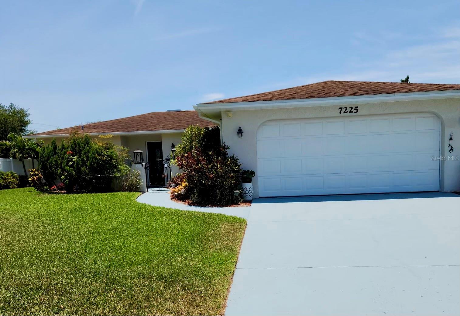 7225 8th Avenue Loop W, FL
