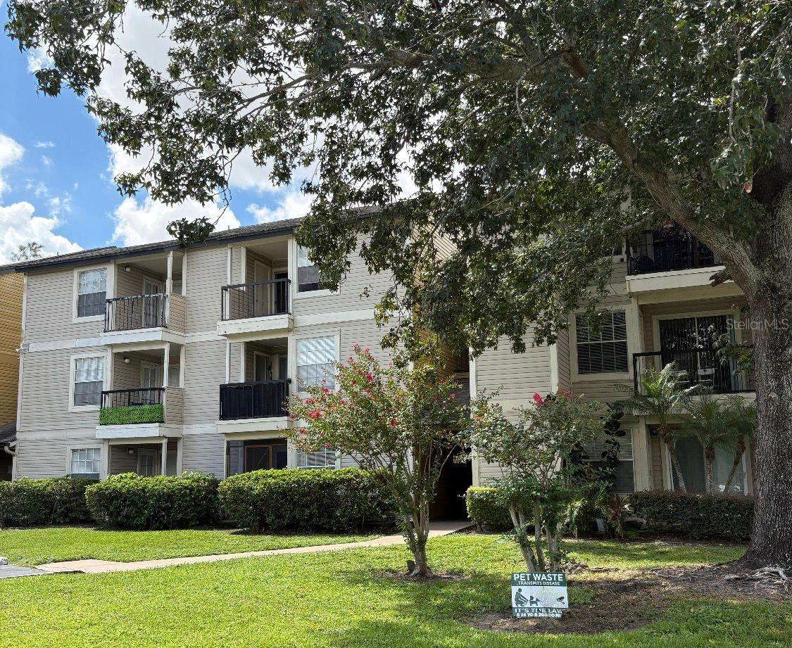 1916 Lake Atriums Circle, FL