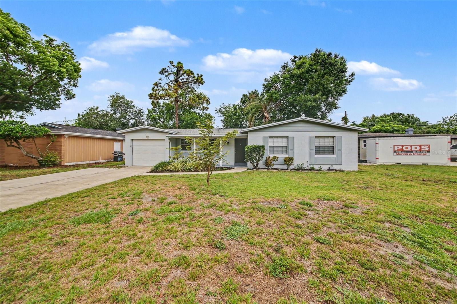 702 Gregory Ct, FL