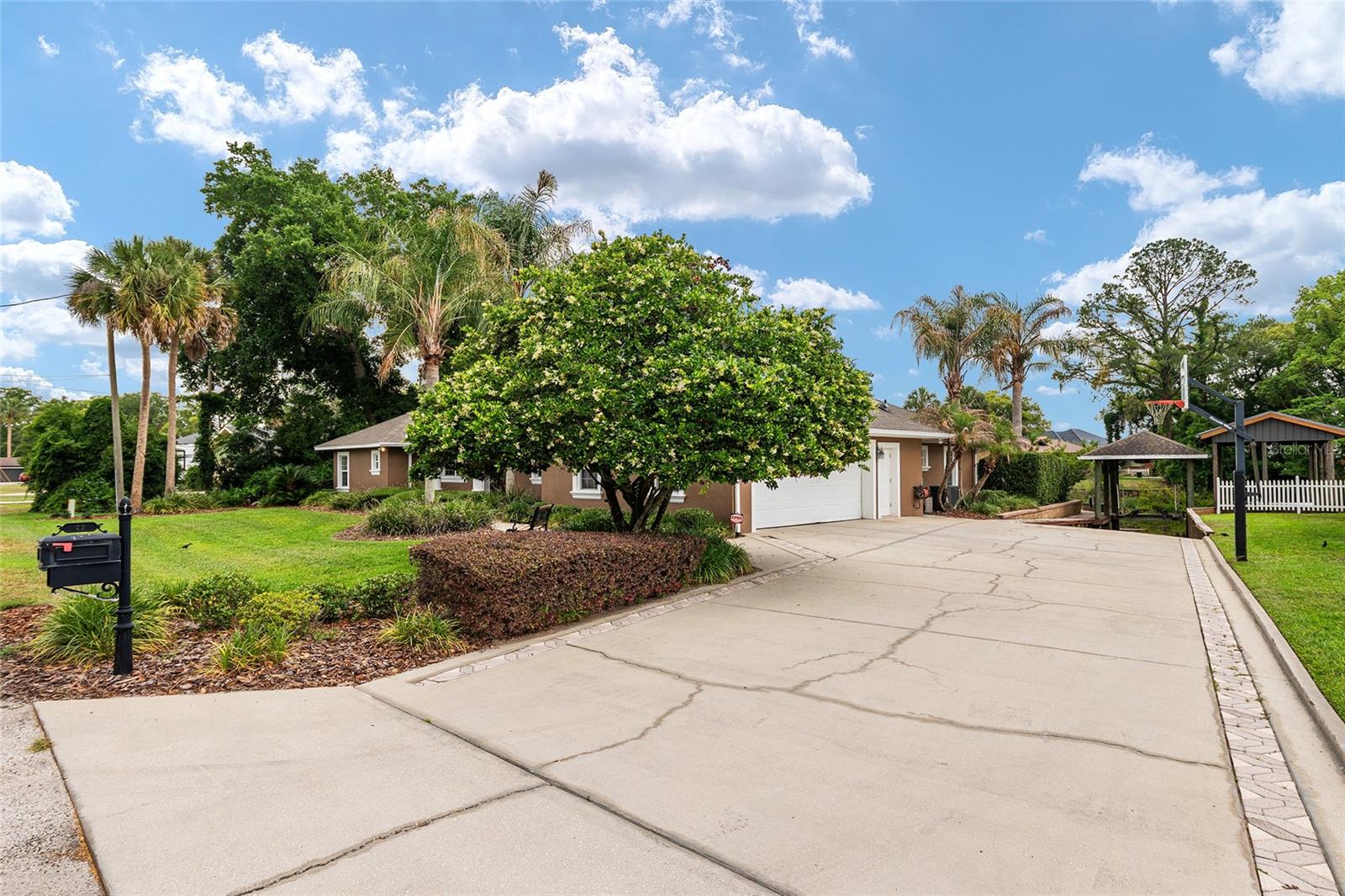 29 Ocale Way, FL