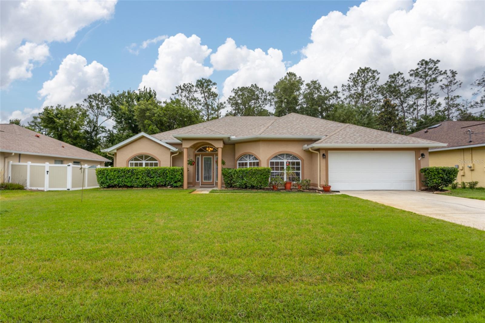 3 Zodiac Pl, FL