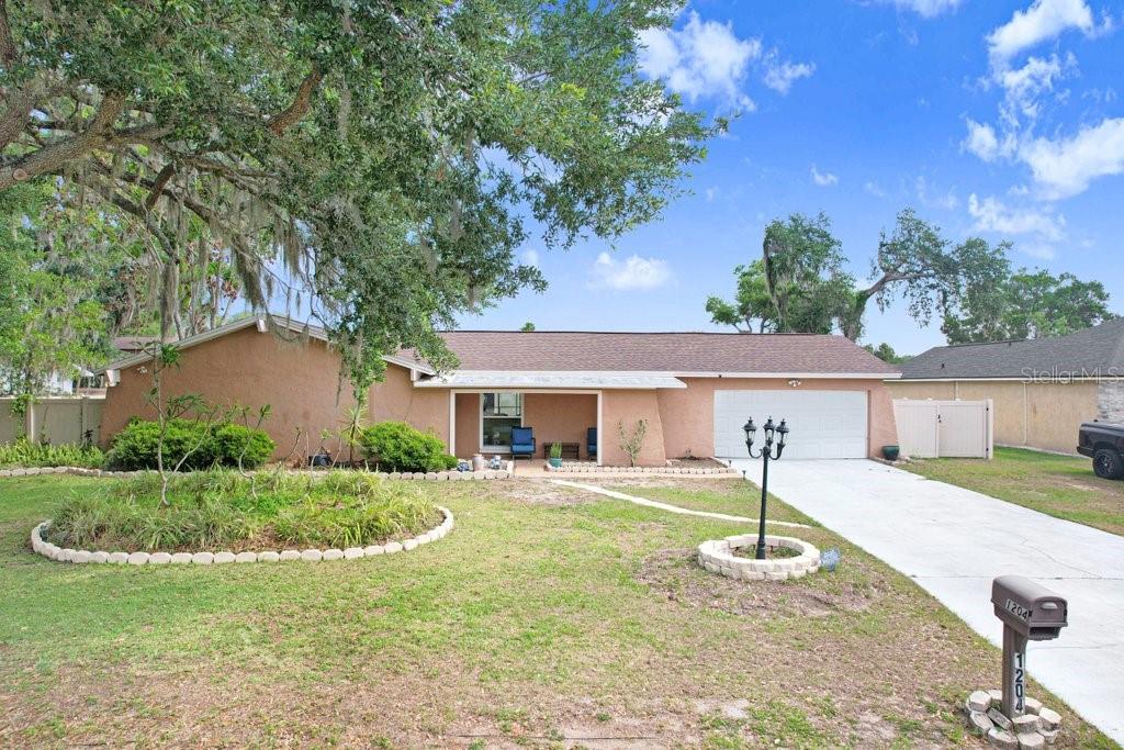 1204 Lady Guinevere Dr, FL