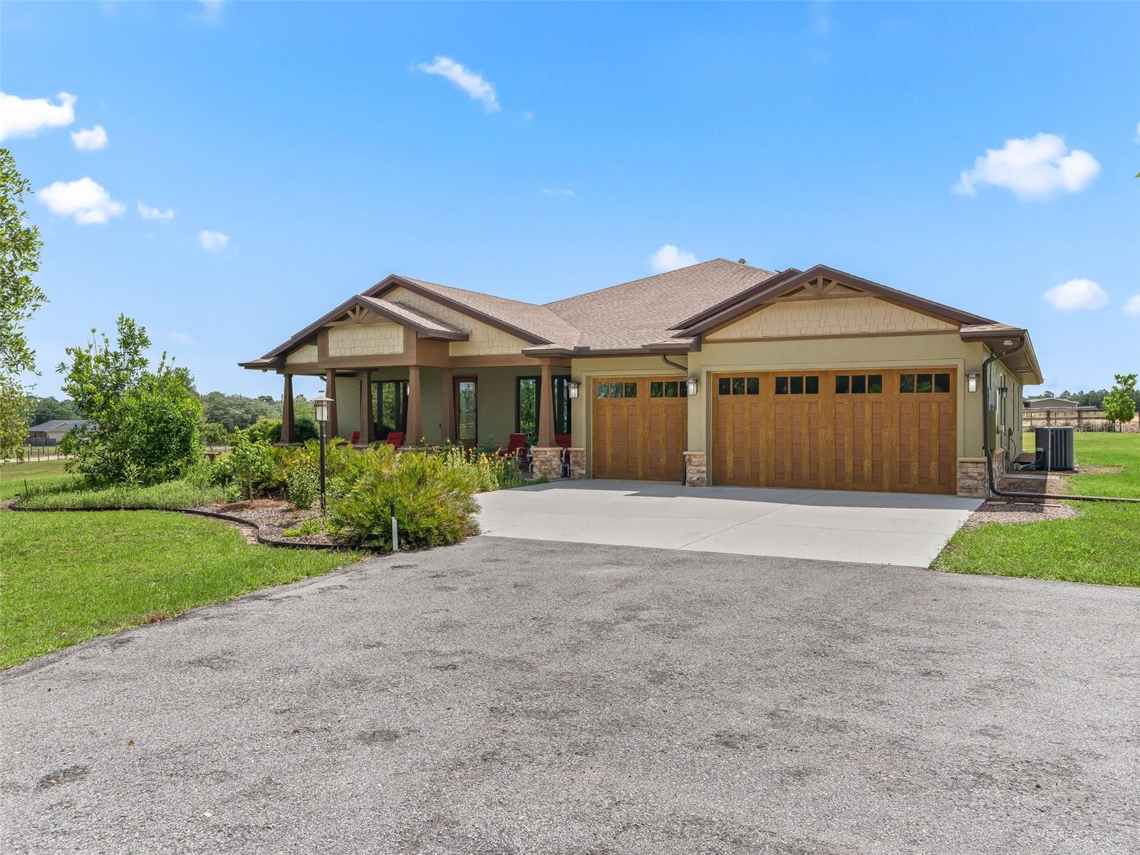 10725 Se 160th Court Rd, FL