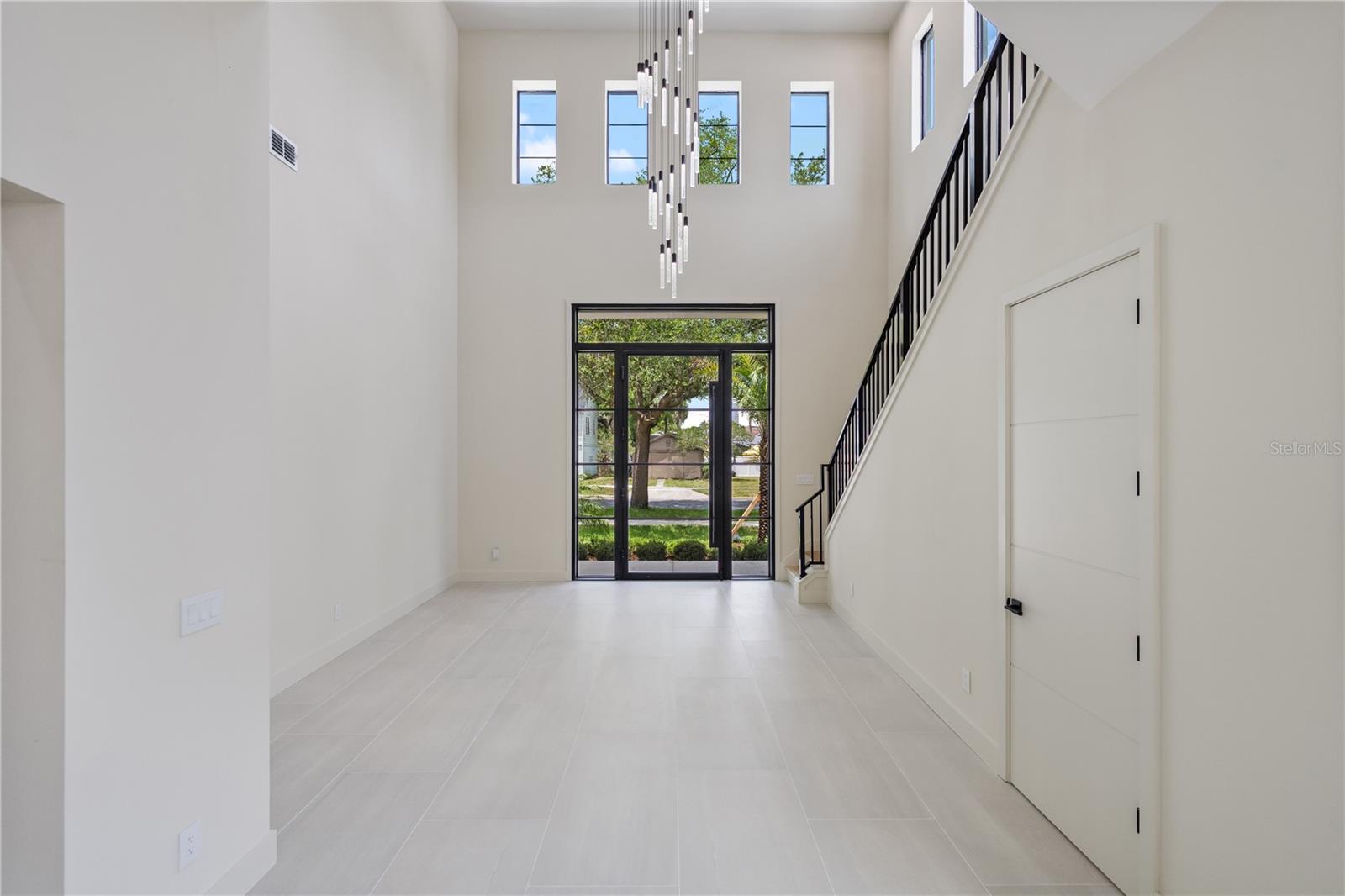 737 Summerlin Avenue, FL